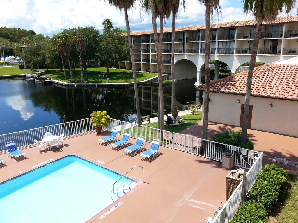 Vista Inn Lake Tarpon Palm Harbor Exterior foto