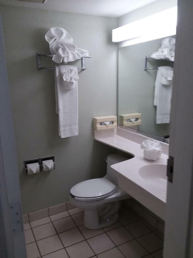 Vista Inn Lake Tarpon Palm Harbor Exterior foto